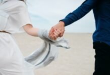 बाइबल के अनुसार एक मसीही विवाहित जीवन कैसे बिताएं How to live a Christian married life